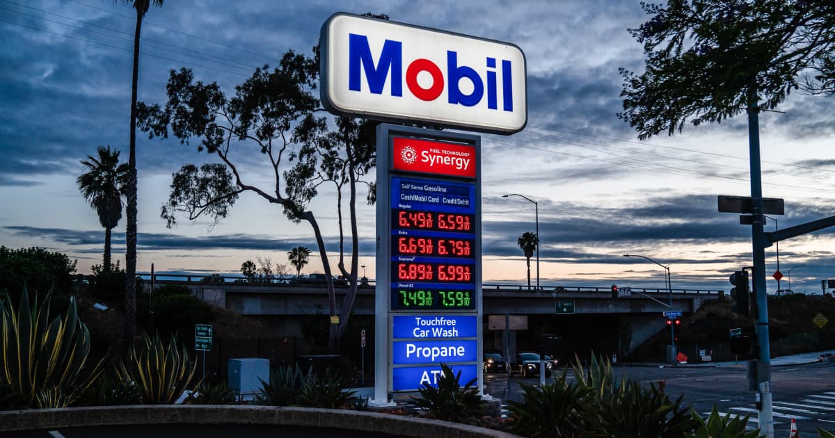 Soaring Fuel Costs Burden American Households Amidst Geopolitical Volatility